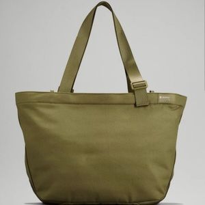 Lululemon Clean Lines Tote